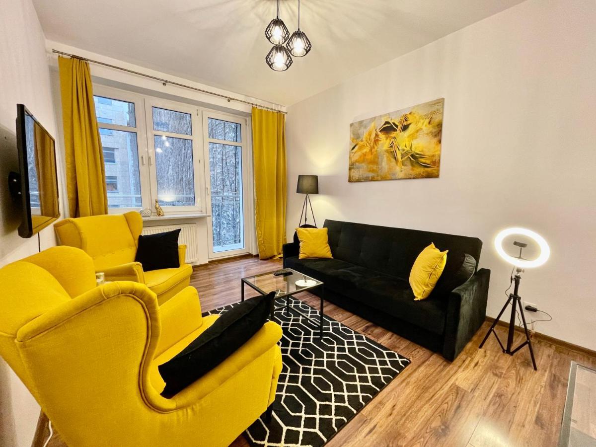 Diamond Metro Wifi 300 Mbs 70'tv Netflix Hbo Appletv+ Apartament